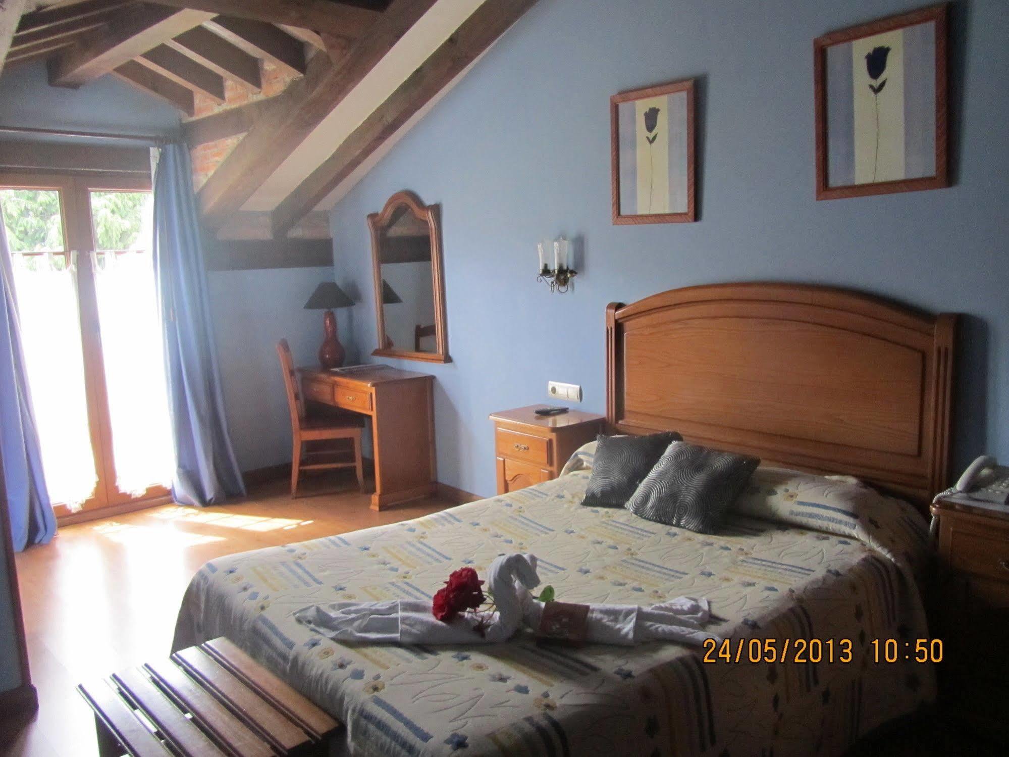 Hotel Marfrei Hinojedo Zewnętrze zdjęcie