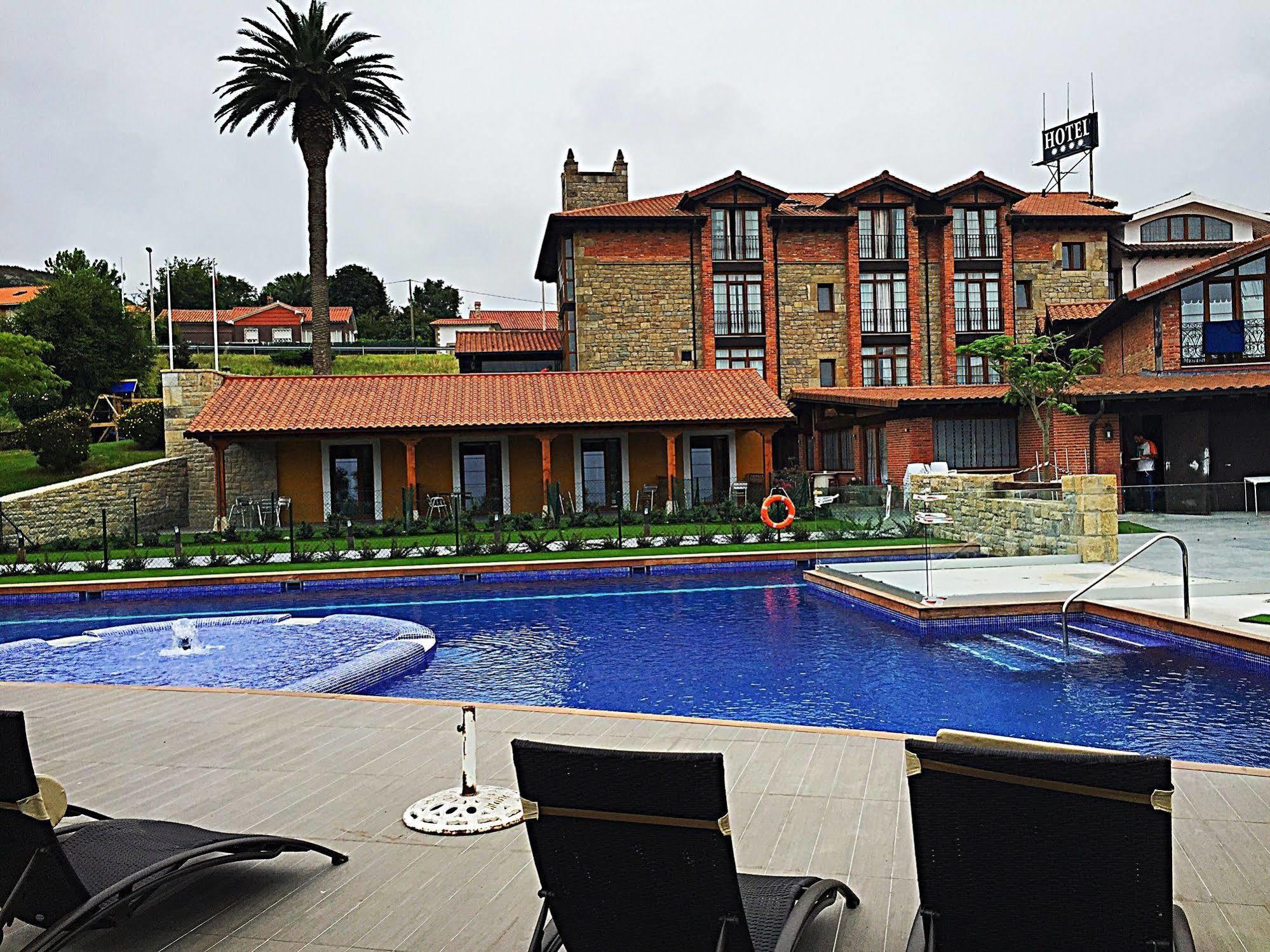 Hotel Marfrei Hinojedo Zewnętrze zdjęcie